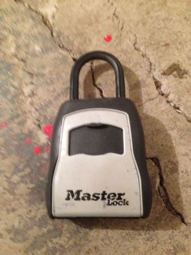 Master Lock Combination Lock Box/Key Safe - 5400DHC