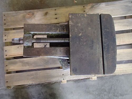 MACHINEST VISE COMES WITH T BOLT   USED