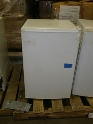 FISHER SCIENTIFIC UNDERCOUNTER FREEZER 97-935-1 TESTED AT 27 DEGREES