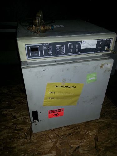 Lab-Line Model 392-2 Air Jacketed CO2 Incubator LabLine 3922 Used Condition