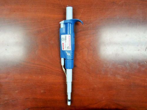 VWR Ergonomic High Performance Pipette 1000µL