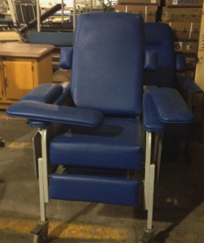 Custom Comfort Medical Reclining Chair BA1508-AL/FT - Blue
