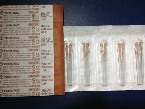 100x 26G (0.45mm) Brown 0.5 Inch (12mm) Hypodermic Needles Not With Syringe