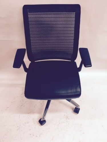 STEELCASE FIXED ARMS BLACK LEATHER SEAT  THINK TASK  CHAIR
