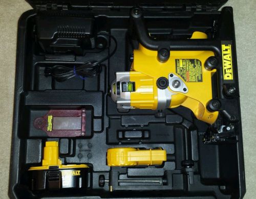 Dewalt DW073 Cordless Rotary Laser Level Kit w/ Battery and Charger