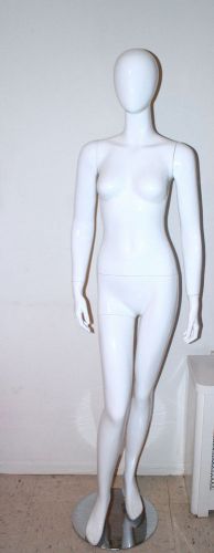 Female display fashion mannequin with head (faceless)- High gloss white