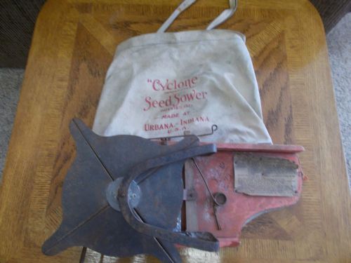 ANTIQUE FARM SEED SOWER &#034;CYCLONE&#034; HAND CRANK W/CARRYING BAG INDIANA WORKING