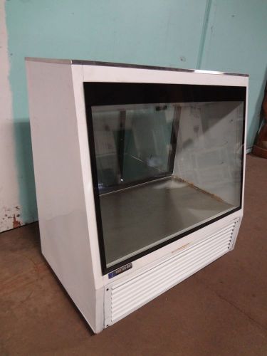 &#034;MASTER-BILT&#034; COMMERCIAL 48&#034; REFRIGERATED LIGHTED MEAT / DELI COLD DISPLAY CASE