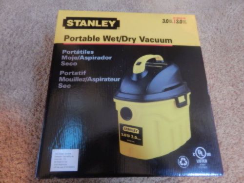 Stanley 1 gal. 1.5 peak HP Home Furniture Auto Garage Portable Wet Dry Shop Vac