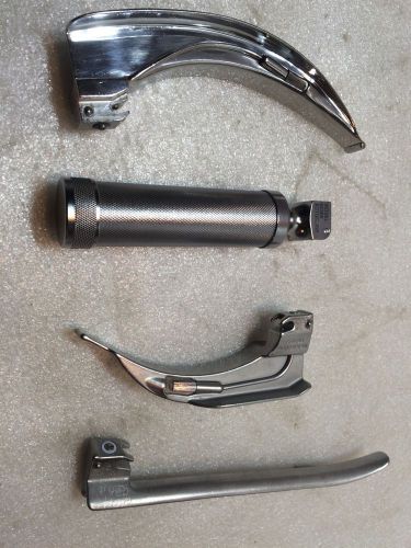 Welch Allyn Autoclave 60300 Laryngoscope With 3 Attachments