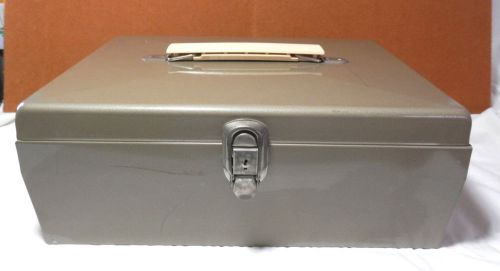 Large Metal Vintage Cash Box w/Tray Insert