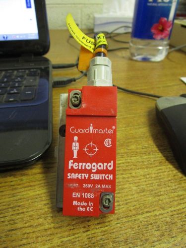 USED GUARDMASTER SAFETY SWITCH EN1088