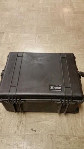 Pelican 1610 black rolling case 25&#034;x20&#034;x12&#034; wheels &amp; handle-very good condition for sale