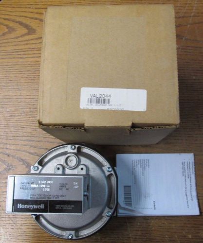 New nos honeywell v88a-1691 diaphragm gas valve 1 1/2&#034; inch val2044 for sale