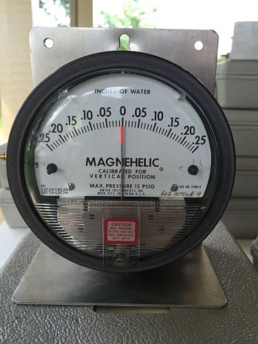 HVAC Dwyer Magnehelic +/- 0.25 &#034;w.g. HVAC