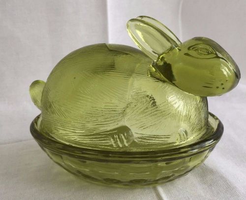 Vintage Green Glass bunny rabbit on nest basket candy dish EUC