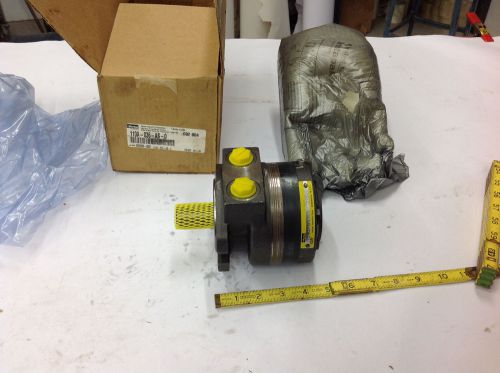 Parker 110a-036-as-0 f hydraulic motor 3.6 cu in./rev 1&#034; shaft, 2500 psi. new for sale