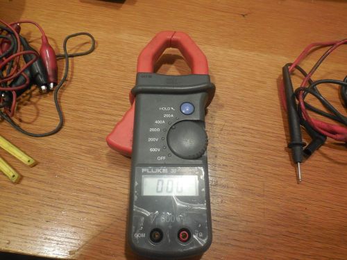 Fluke 30 Current clamp Meter with leads and case 600V 400A  Free USA Shipping!