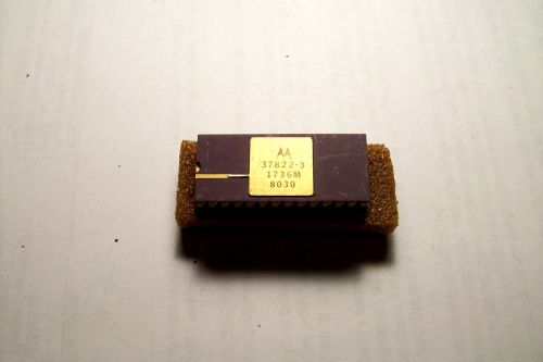 Motorola IC   37822-3  mounted in 26 machined pin socket  Gold plating