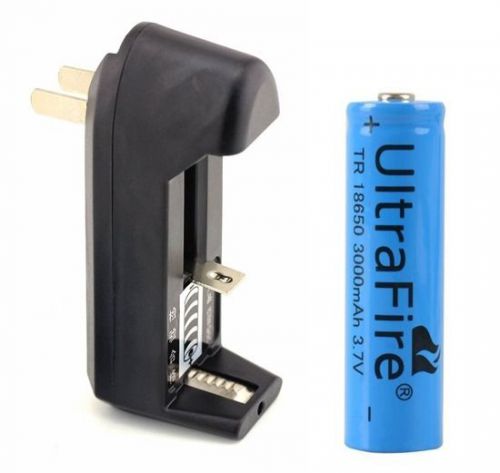 Rechargeable 18650 battery li-ion 3.7v 3000mah+universal charger for laser pen for sale