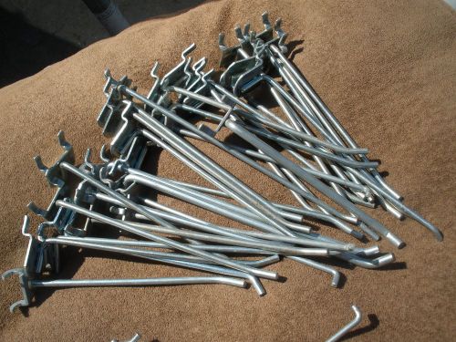 50 PIECES OF PEGBOARD PEG HOOKS
