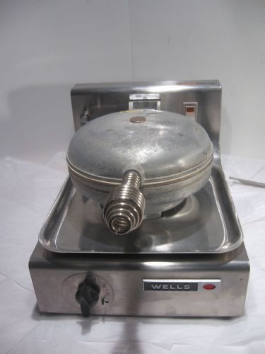 WELLS SINGLE WAFFLE MAKER ~ WB-1 ~ PRE OWNED ~ WORKS GREAT