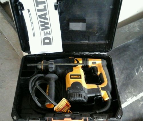 Dewalt D25323K 1in Heavy Duty L Shape Rotary Hammer Drill
