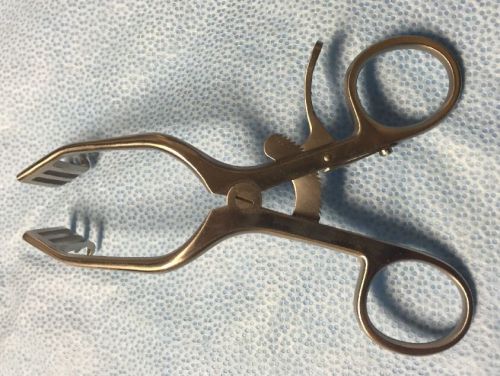 Medtronic XOMED 3724072 Perkins Retractor 3-Point Right 3-Point Left