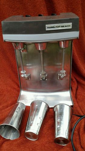 Hamilton Beach Scovill Model 941-1 Commercial Drink Mixer 3 Station w/Containers