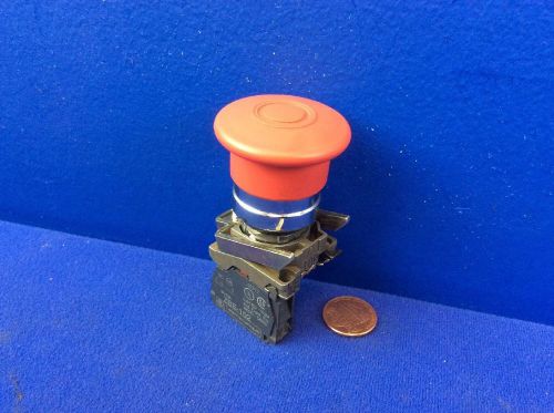 TELEMECANIQUE 22mm E-STOP PULL/PUSH BUTTON W/ ZBE-102 CONTACT BLOCK