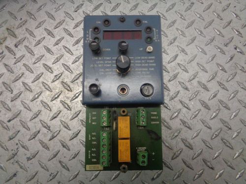 MOJONNIER LEVEL CONTROLLER, 931618F/C * MISSING A BUTTON SEE PHOTO *
