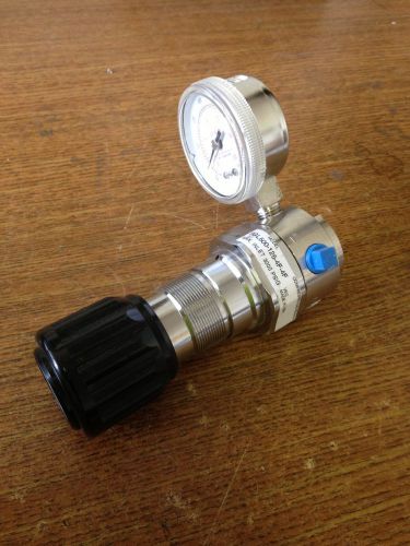 NEW AIRGAS STAINLESS STEEL COMPRESSED GAS REGULATOR SGL500-125-4F-4F