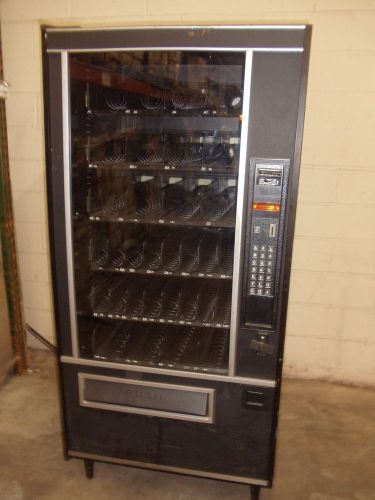 USI 3158 Snack Vending Machine