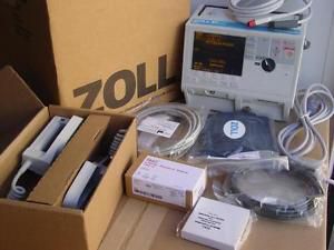 Zoll M Series Monitor Paddles Biphasic SPO2 NIBP 3 Lead ECG  **FRENCH VERSION!**