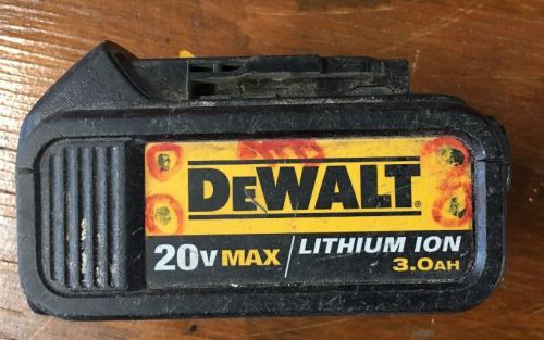 Dcb204 dewalt battery 20v max xrlithium ion for sale