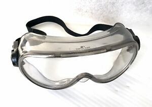 Pyramex Chemical Splash Safety Goggles  G304T ANSI Z87.1