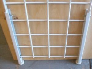Store Display Fixture 2 Pair GRIDWIRE STABILIZER LEGS WITH LEVELERS WHITE FINISH