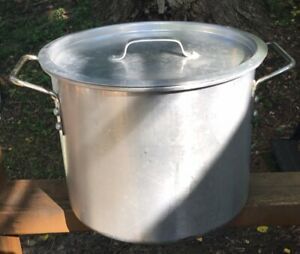 Mirro Aluminum NSF Commercial 12 Qt. Stock Pot #4012 w/ Lid