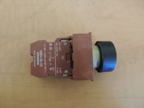 Siemens 22mm Momentary Pushbutton Switch w/ Normally Open contact Block