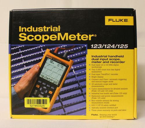 Fluke 123 Scopemeter Test Tool - NEW 123/003