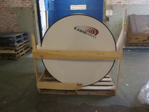 Radiowaves hp4-11rr 11ghz parabolic microwave antenna new w/ small blemish for sale