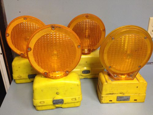 Yellow flashing barricade lights 12v for sale