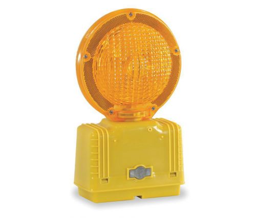 CORTINA 03-10-3WAYDC - Polycarbonate LED Barricade Amber Light with Photocell