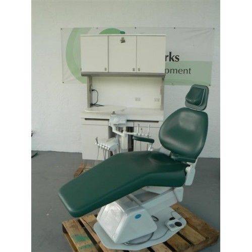 Kavo Enviroment Rear Delivery Cabinet &amp; Knight Biltmore Classic Chair Operatory.