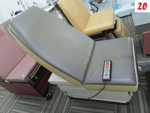 Midmark 405 Power Procedure Chair