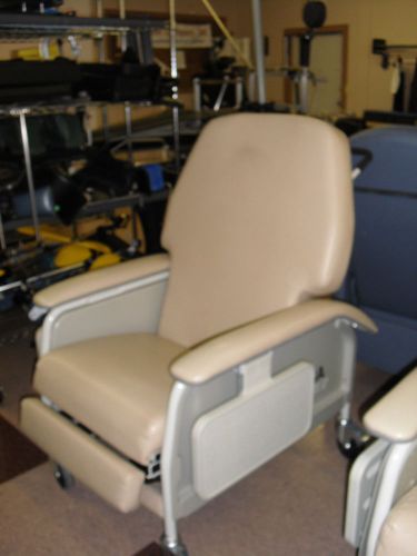 Lumex 587W851 Bariatric Recovery Recliner  Didage Sales