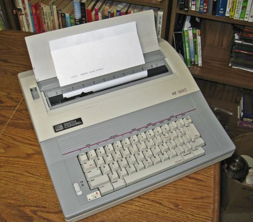 Smith CoronaXE-1950 Electronic Typewriter, 1989, working