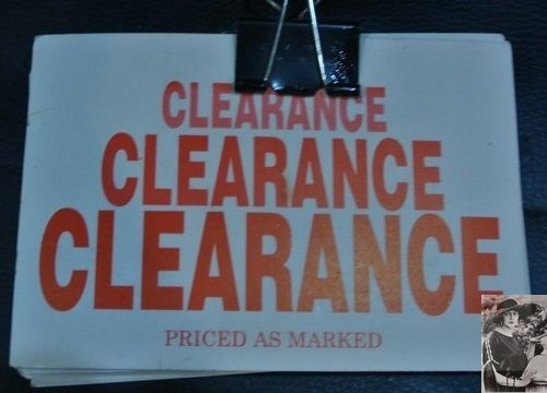 LOT OF 5 CLEARANCE SIGNS WHITE RED RETAIL BUSINESS FREE US SHIPPING 3.5&#034; X 5&#034;