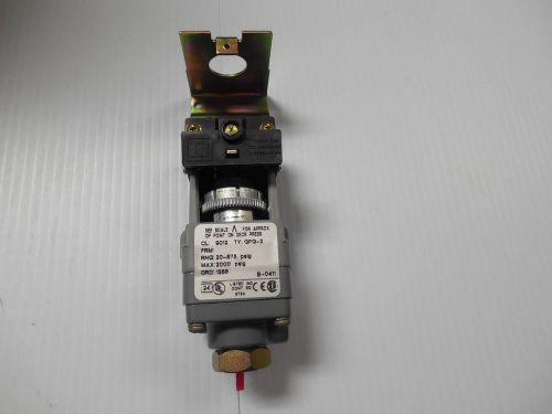 NEW SQUARE D INDUSTRIAL PRESSURE SWITCH 9012 GPG-2 RANGE 20-675 PSIG 2000 PSIG
