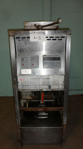Heavy duty commercial &#034;broaster co&#034; electric pressure fryer w/filtration  unit for sale